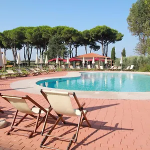 Aparthotel La Fattoria Di