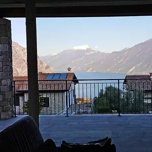Sogno Sul By Gardadomusmea Villa