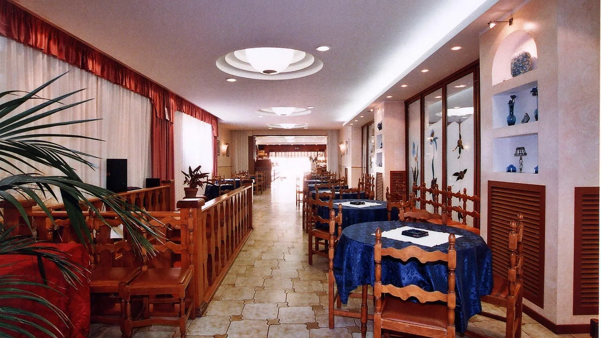 Hotel Marrani Ronta 3*,